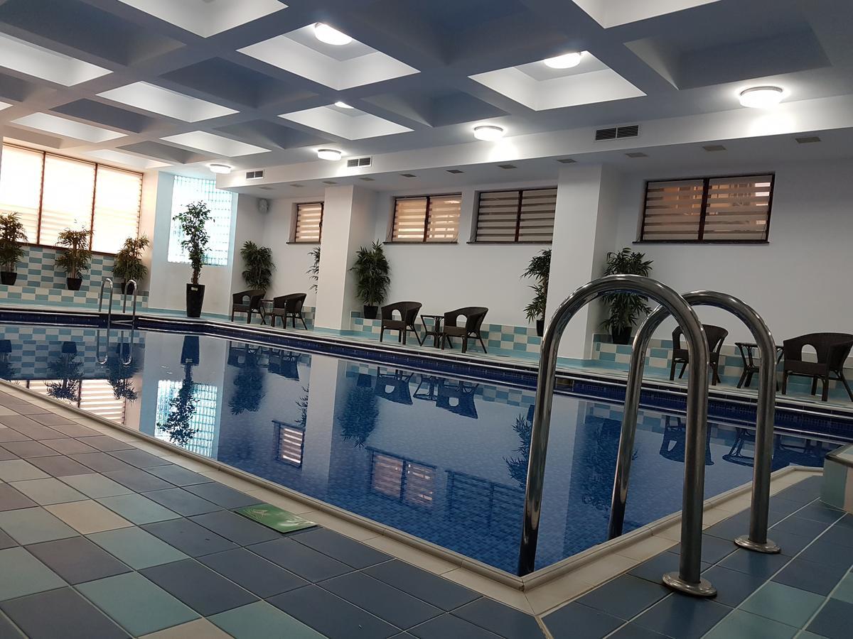 Hotel Nemira Slănic-Moldova Esterno foto